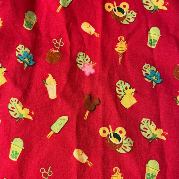 Disney Button up shirt / treats - Picture 6 of 9